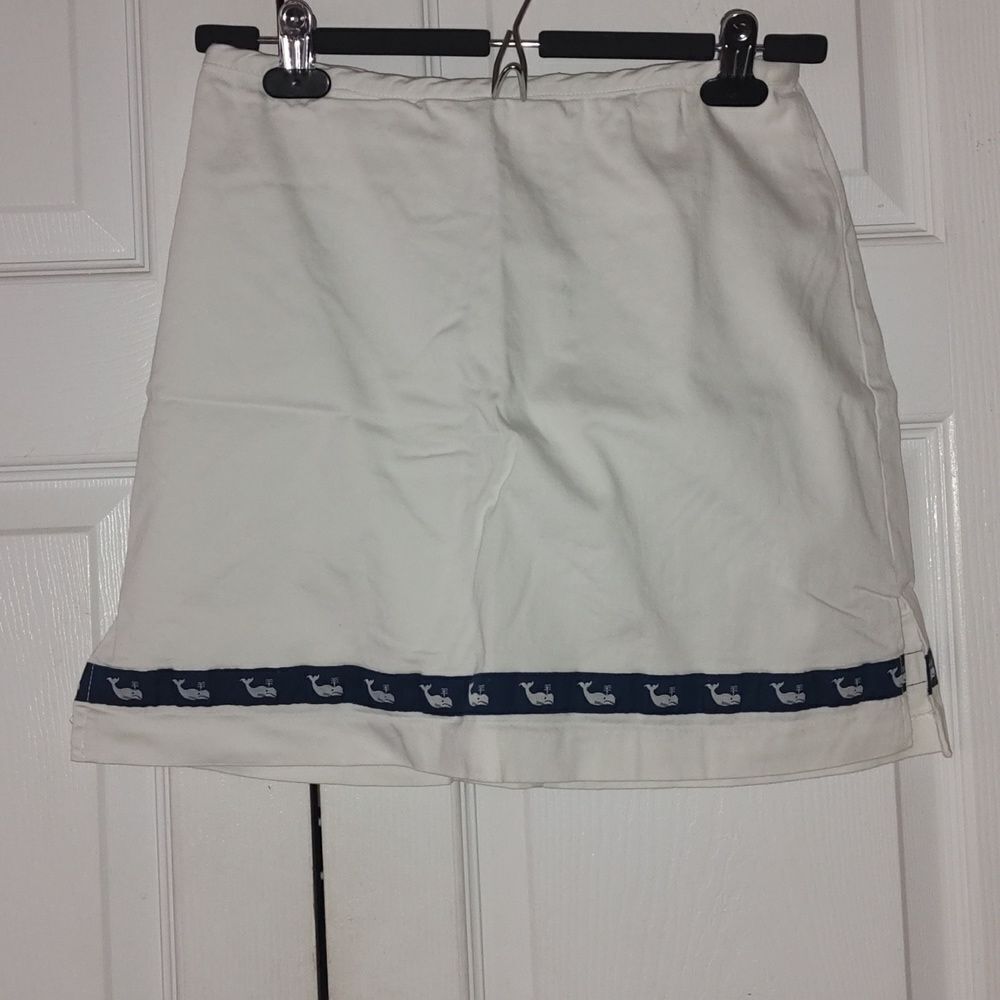Bamboo Traders white mini skirt with blue trim with whales  Sz 0